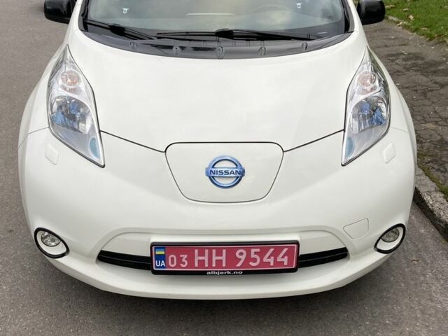 Ниссан Лиф 2014 в Виннице на Automoto.ua Белый Ниссан Лиф, объемом двигателя 0 л и пробегом 223 тыс. км за 5700 $, фото 7 на Automoto.ua