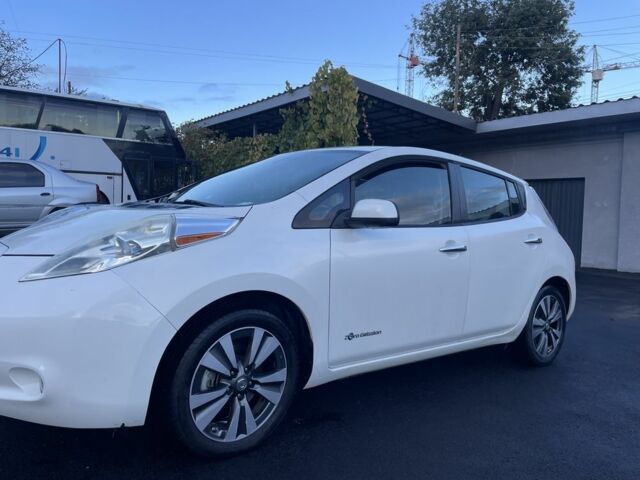 Ниссан Лиф 2014 в Виннице на Automoto.ua Белый Ниссан Лиф, объемом двигателя 0 л и пробегом 132 тыс. км за 5700 $, фото 4 на Automoto.ua