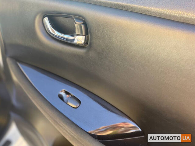 Білий Ніссан Ліф, об'ємом двигуна 24 л та пробігом 122 тис. км за 7700 $, фото 15 на Automoto.ua