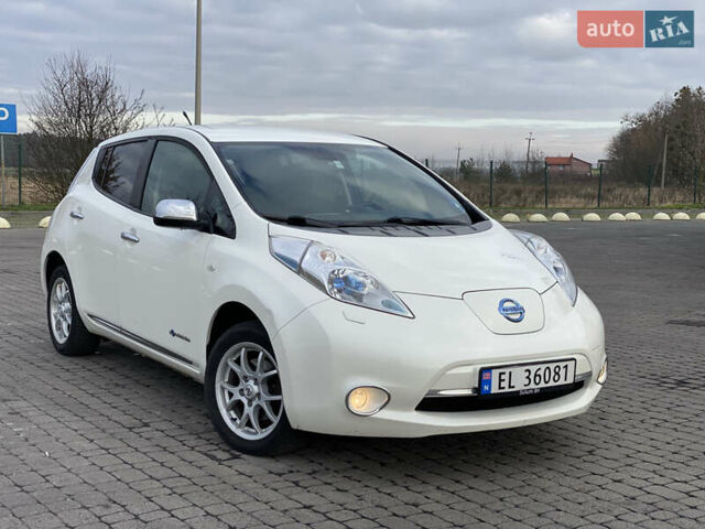 Белый Ниссан Лиф, объемом двигателя 0 л и пробегом 140 тыс. км за 5450 $, фото 10 на Automoto.ua