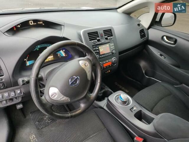 Белый Ниссан Лиф, объемом двигателя 0 л и пробегом 131 тыс. км за 6500 $, фото 8 на Automoto.ua