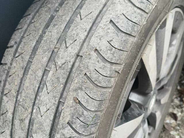 Белый Ниссан Лиф, объемом двигателя 0 л и пробегом 170 тыс. км за 6500 $, фото 9 на Automoto.ua