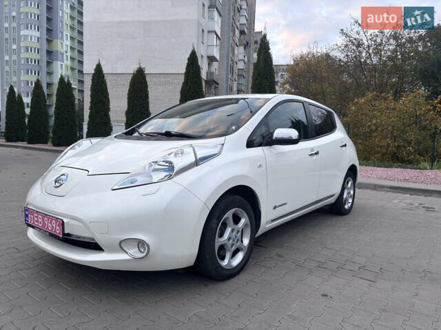 Белый Ниссан Лиф, объемом двигателя 0 л и пробегом 145 тыс. км за 6799 $, фото 2 на Automoto.ua