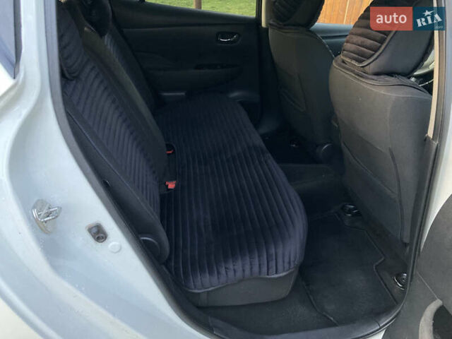 Білий Ніссан Ліф, об'ємом двигуна 0 л та пробігом 136 тис. км за 7500 $, фото 12 на Automoto.ua