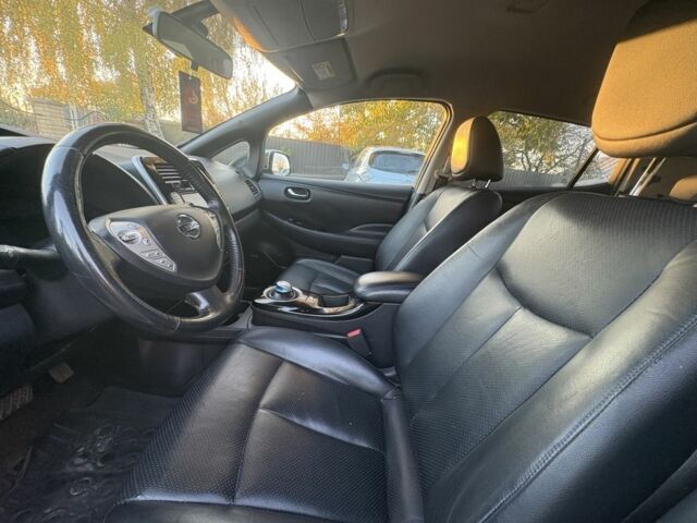 Белый Ниссан Лиф, объемом двигателя 0 л и пробегом 117 тыс. км за 6200 $, фото 18 на Automoto.ua