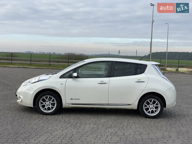 Белый Ниссан Лиф, объемом двигателя 0 л и пробегом 140 тыс. км за 5450 $, фото 4 на Automoto.ua