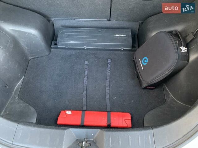 Білий Ніссан Ліф, об'ємом двигуна 0 л та пробігом 145 тис. км за 6950 $, фото 20 на Automoto.ua