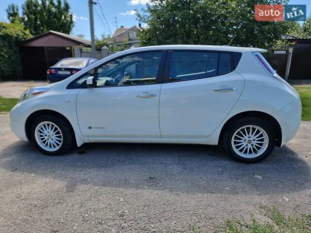 Белый Ниссан Лиф, объемом двигателя 0 л и пробегом 87 тыс. км за 7400 $, фото 1 на Automoto.ua