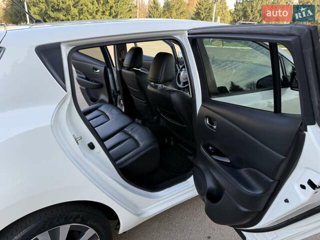 Белый Ниссан Лиф, объемом двигателя 0 л и пробегом 144 тыс. км за 7250 $, фото 18 на Automoto.ua