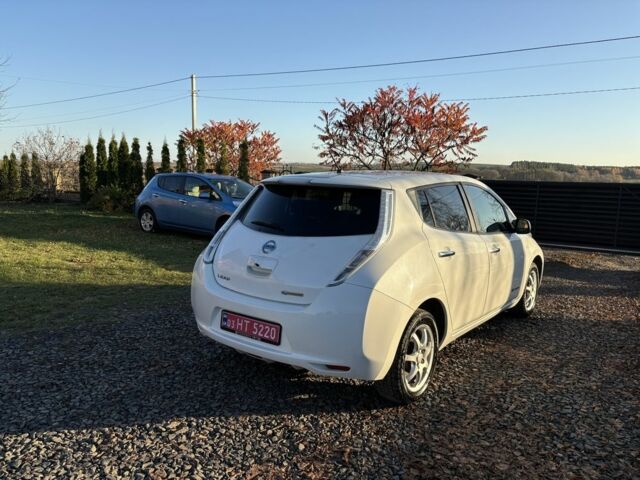 Белый Ниссан Лиф, объемом двигателя 0 л и пробегом 122 тыс. км за 6100 $, фото 7 на Automoto.ua