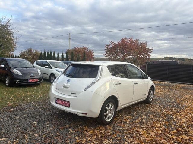 Білий Ніссан Ліф, об'ємом двигуна 0 л та пробігом 122 тис. км за 6200 $, фото 4 на Automoto.ua