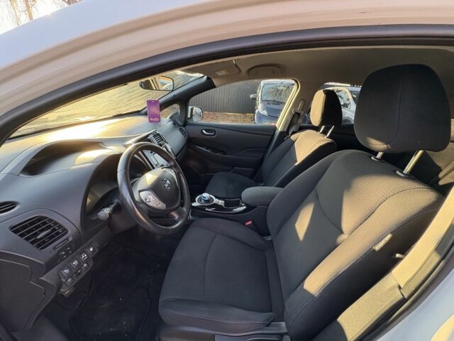 Білий Ніссан Ліф, об'ємом двигуна 0 л та пробігом 122 тис. км за 6100 $, фото 16 на Automoto.ua