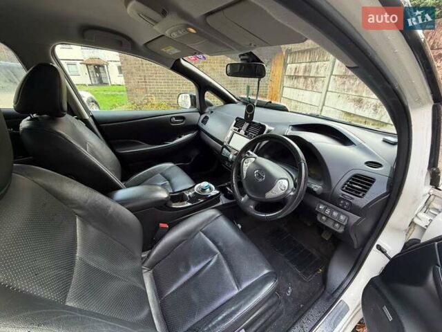 Білий Ніссан Ліф, об'ємом двигуна 0 л та пробігом 60 тис. км за 5350 $, фото 10 на Automoto.ua