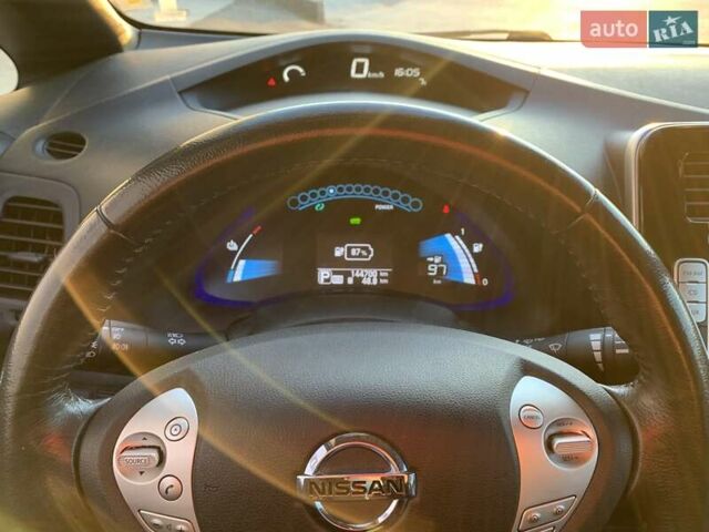 Білий Ніссан Ліф, об'ємом двигуна 0 л та пробігом 145 тис. км за 6950 $, фото 15 на Automoto.ua