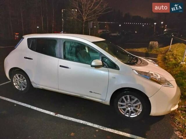 Белый Ниссан Лиф, объемом двигателя 0 л и пробегом 72 тыс. км за 6750 $, фото 1 на Automoto.ua