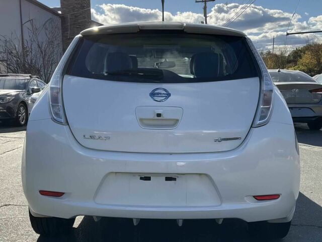 Білий Ніссан Ліф, об'ємом двигуна 0 л та пробігом 88 тис. км за 1400 $, фото 5 на Automoto.ua