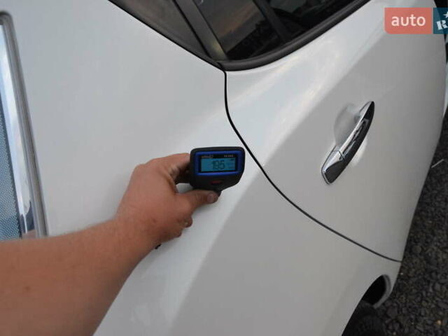 Белый Ниссан Лиф, объемом двигателя 0 л и пробегом 124 тыс. км за 5800 $, фото 32 на Automoto.ua