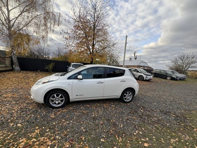 Білий Ніссан Ліф, об'ємом двигуна 0 л та пробігом 122 тис. км за 6200 $, фото 11 на Automoto.ua