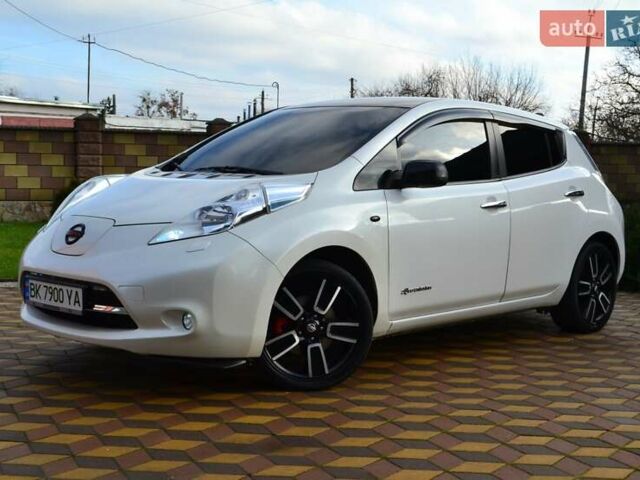 Білий Ніссан Ліф, об'ємом двигуна 0 л та пробігом 96 тис. км за 7950 $, фото 13 на Automoto.ua