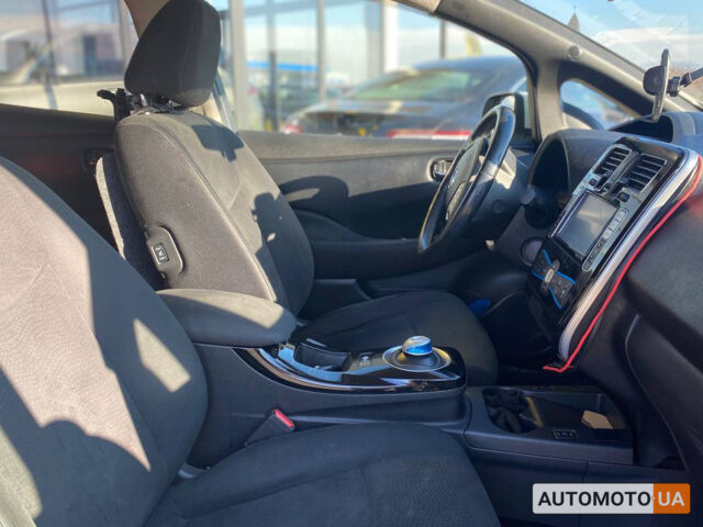 Білий Ніссан Ліф, об'ємом двигуна 24 л та пробігом 122 тис. км за 7700 $, фото 17 на Automoto.ua