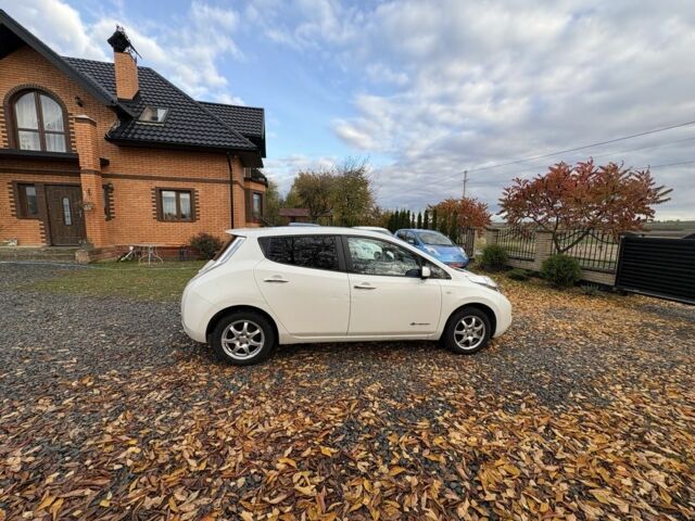 Білий Ніссан Ліф, об'ємом двигуна 0 л та пробігом 122 тис. км за 6200 $, фото 15 на Automoto.ua