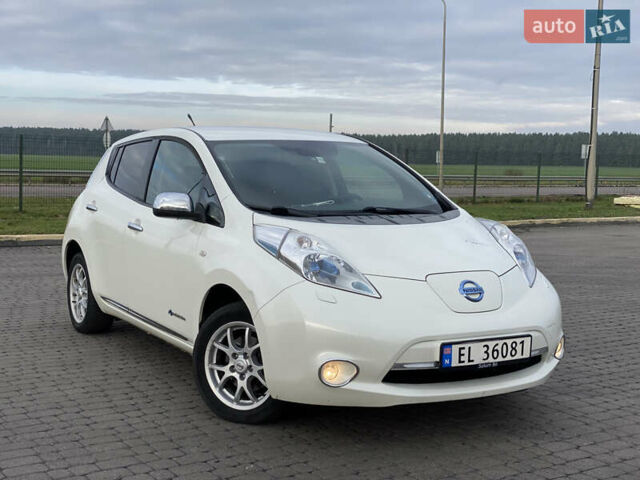 Белый Ниссан Лиф, объемом двигателя 0 л и пробегом 140 тыс. км за 5450 $, фото 2 на Automoto.ua