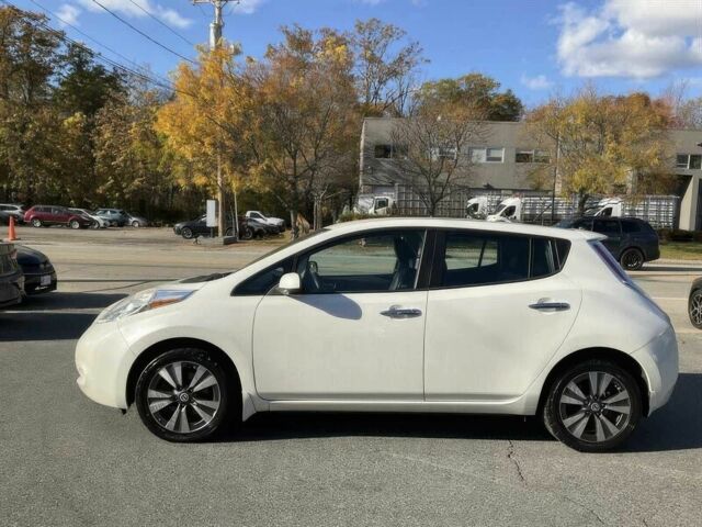 Белый Ниссан Лиф, объемом двигателя 0 л и пробегом 89 тыс. км за 8200 $, фото 6 на Automoto.ua