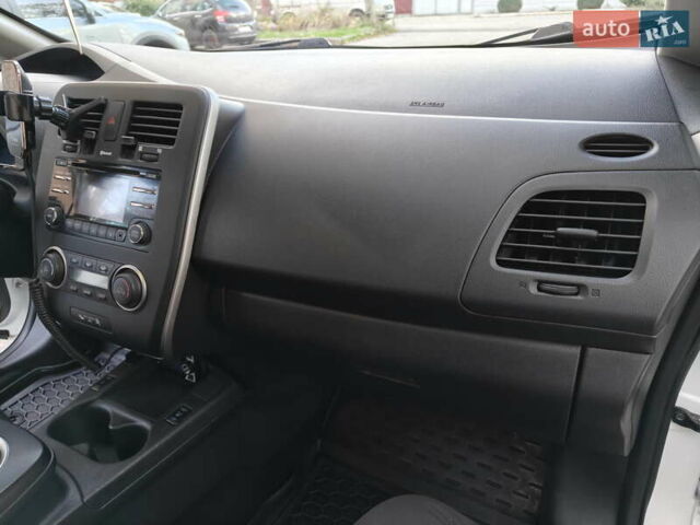 Белый Ниссан Лиф, объемом двигателя 0 л и пробегом 118 тыс. км за 7599 $, фото 33 на Automoto.ua