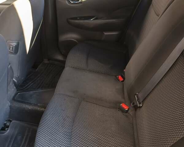 Белый Ниссан Лиф, объемом двигателя 0 л и пробегом 206 тыс. км за 9000 $, фото 4 на Automoto.ua