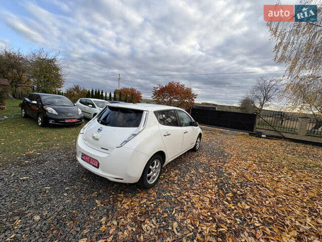 Белый Ниссан Лиф, объемом двигателя 0 л и пробегом 122 тыс. км за 6200 $, фото 14 на Automoto.ua