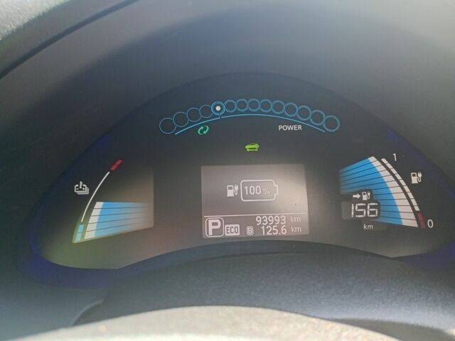 Белый Ниссан Лиф, объемом двигателя 0 л и пробегом 96 тыс. км за 7500 $, фото 15 на Automoto.ua