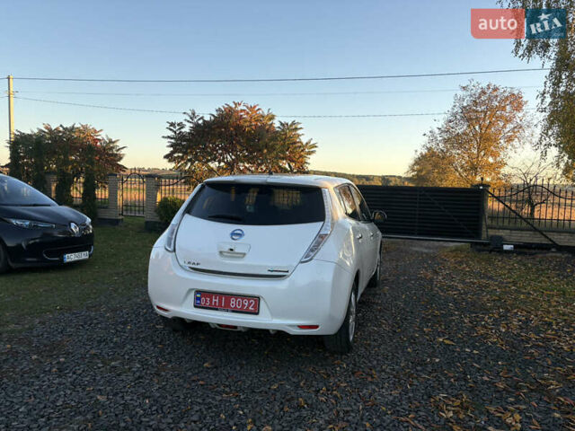 Ниссан Лиф 2014 в Луцке на Automoto.ua Белый Ниссан Лиф, объемом двигателя 0 л и пробегом 117 тыс. км за 6200 $, фото 4 на Automoto.ua
