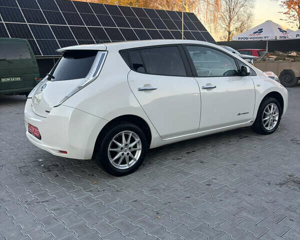 Білий Ніссан Ліф, об'ємом двигуна 0 л та пробігом 127 тис. км за 6450 $, фото 8 на Automoto.ua