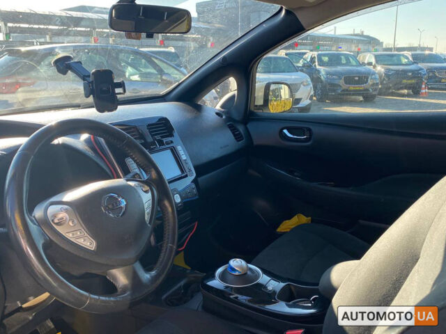 Білий Ніссан Ліф, об'ємом двигуна 24 л та пробігом 122 тис. км за 7700 $, фото 8 на Automoto.ua