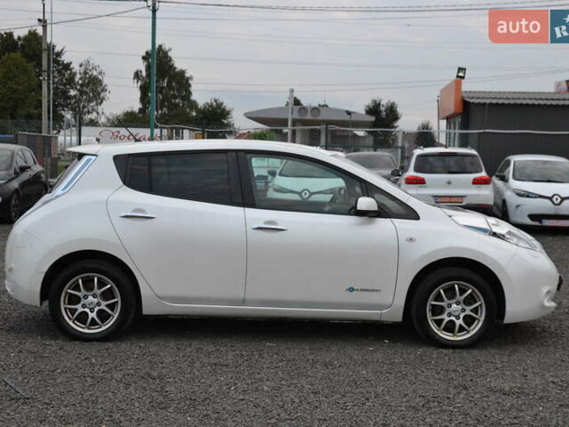 Белый Ниссан Лиф, объемом двигателя 0 л и пробегом 124 тыс. км за 5800 $, фото 5 на Automoto.ua