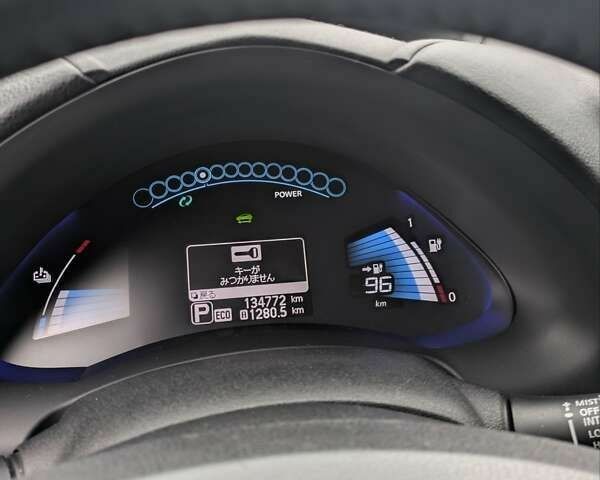 Білий Ніссан Ліф, об'ємом двигуна 0 л та пробігом 134 тис. км за 6500 $, фото 14 на Automoto.ua