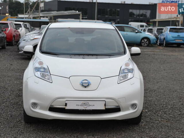 Белый Ниссан Лиф, объемом двигателя 0 л и пробегом 124 тыс. км за 5800 $, фото 2 на Automoto.ua