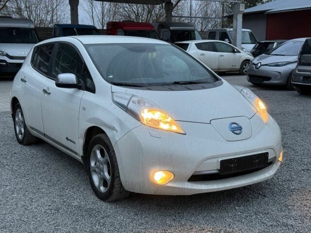 Белый Ниссан Лиф, объемом двигателя 0 л и пробегом 145 тыс. км за 5950 $, фото 3 на Automoto.ua