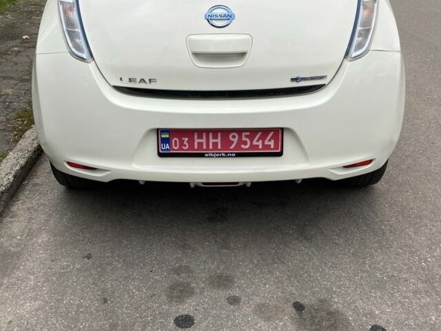 Ниссан Лиф 2014 в Виннице на Automoto.ua Белый Ниссан Лиф, объемом двигателя 0 л и пробегом 223 тыс. км за 5700 $, фото 4 на Automoto.ua