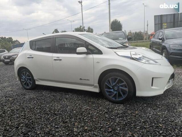 Білий Ніссан Ліф, об'ємом двигуна 0 л та пробігом 134 тис. км за 6500 $, фото 3 на Automoto.ua