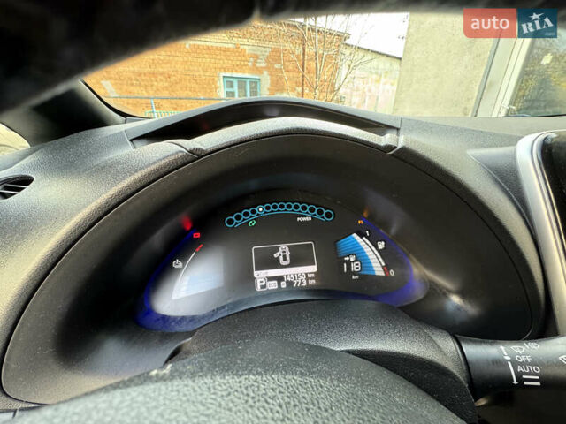 Белый Ниссан Лиф, объемом двигателя 0 л и пробегом 145 тыс. км за 6000 $, фото 14 на Automoto.ua