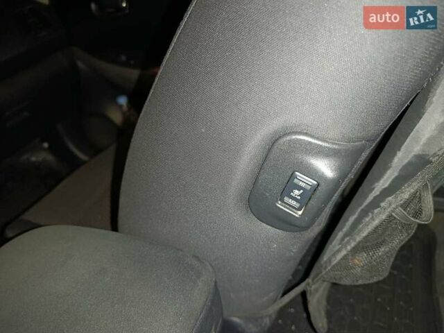 Белый Ниссан Лиф, объемом двигателя 0 л и пробегом 170 тыс. км за 6300 $, фото 6 на Automoto.ua