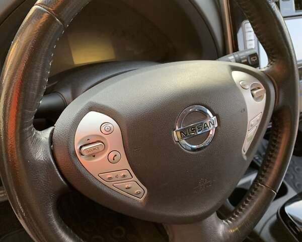 Білий Ніссан Ліф, об'ємом двигуна 0 л та пробігом 145 тис. км за 6950 $, фото 17 на Automoto.ua