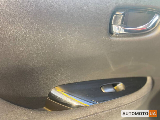 Білий Ніссан Ліф, об'ємом двигуна 24 л та пробігом 122 тис. км за 7700 $, фото 20 на Automoto.ua