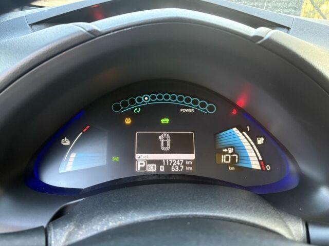 Белый Ниссан Лиф, объемом двигателя 0 л и пробегом 117 тыс. км за 6200 $, фото 22 на Automoto.ua