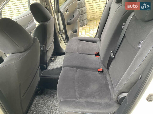 Белый Ниссан Лиф, объемом двигателя 0 л и пробегом 148 тыс. км за 5999 $, фото 17 на Automoto.ua