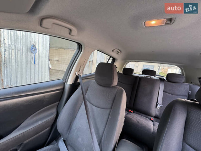 Белый Ниссан Лиф, объемом двигателя 0 л и пробегом 145 тыс. км за 6000 $, фото 7 на Automoto.ua