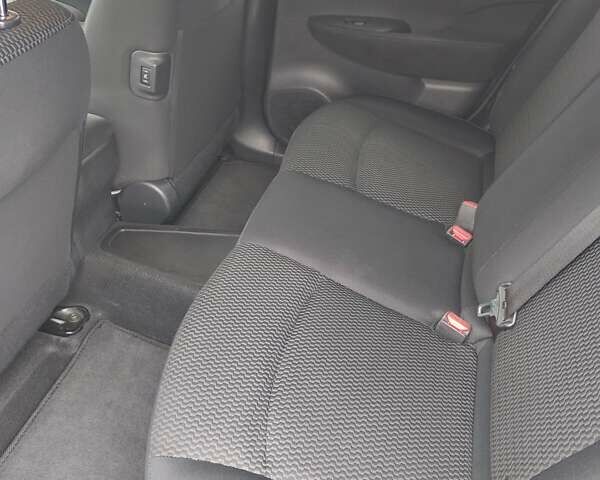 Белый Ниссан Лиф, объемом двигателя 0 л и пробегом 131 тыс. км за 6500 $, фото 10 на Automoto.ua