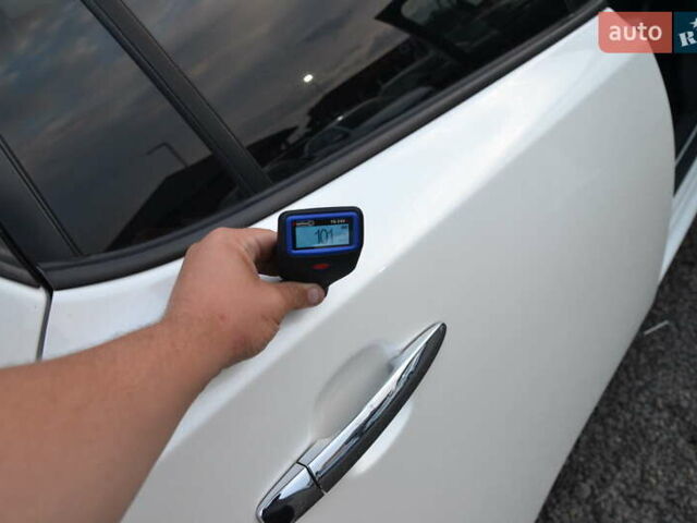 Белый Ниссан Лиф, объемом двигателя 0 л и пробегом 124 тыс. км за 5800 $, фото 33 на Automoto.ua