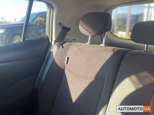 Білий Ніссан Ліф, об'ємом двигуна 24 л та пробігом 122 тис. км за 7700 $, фото 25 на Automoto.ua